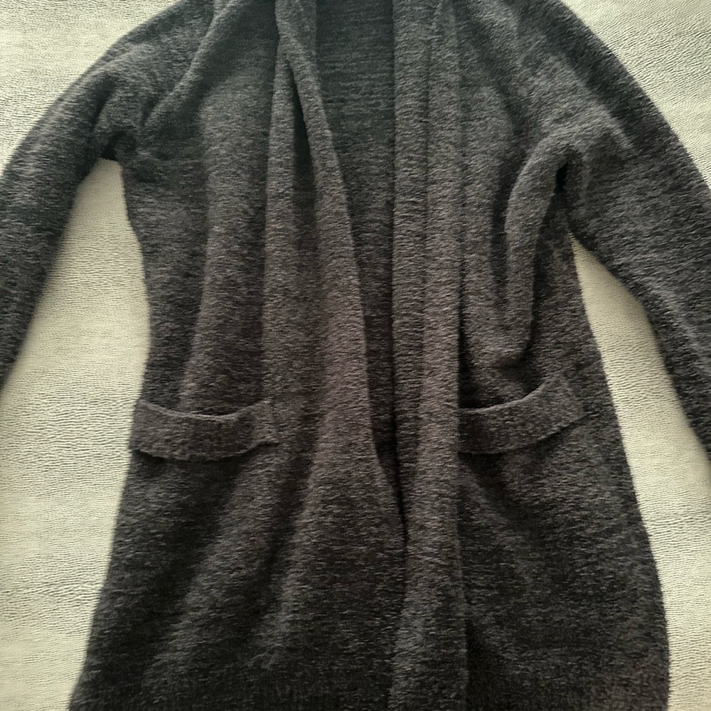 Barefoot Dreams Cardigan Size Large. Maybe worn and washed once.